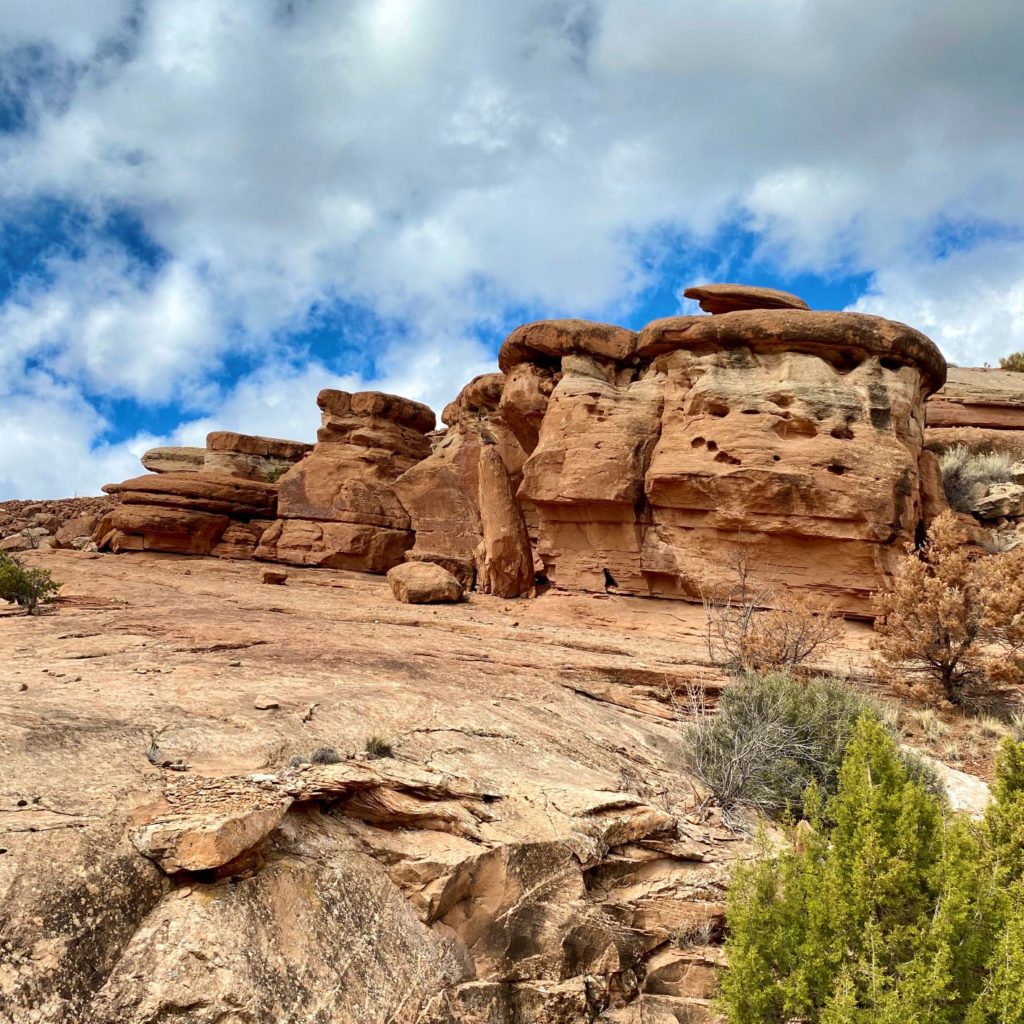 7 Great Hikes in Colorado National Monument - explore the American West