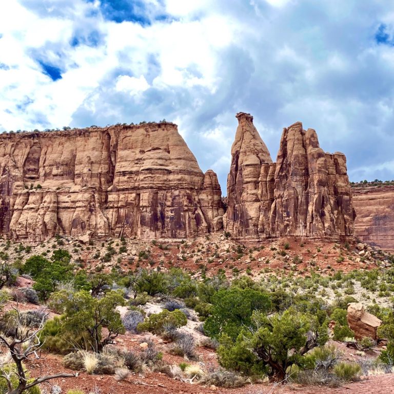 7 Great Hikes In Colorado National Monument - Hearty Hiker Explore The 